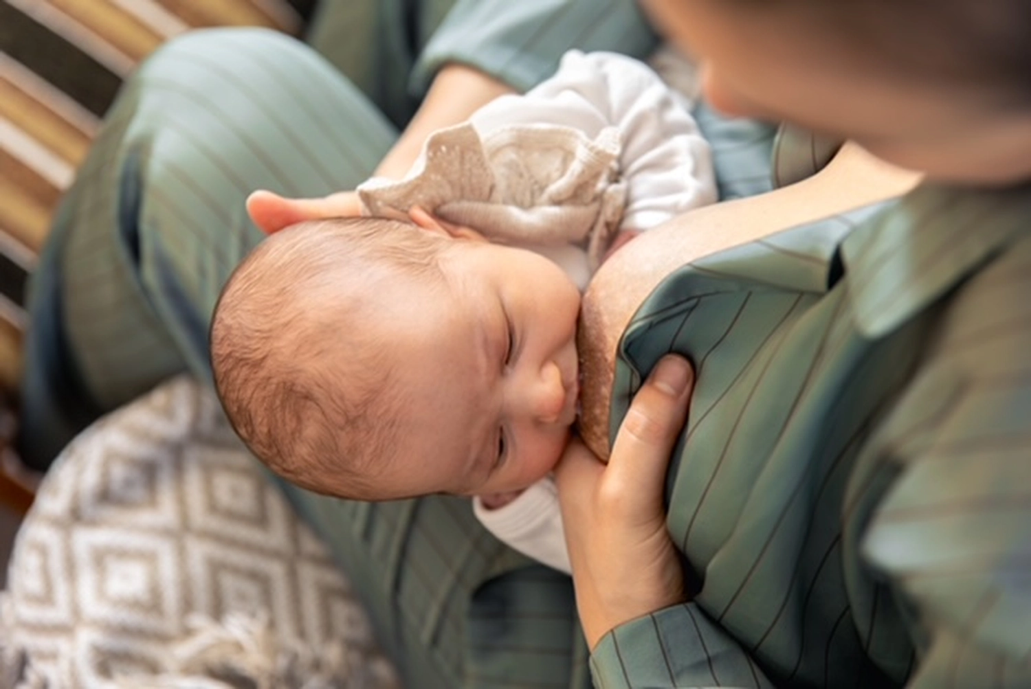 Lena Karpfinge, Hebamme Ergoldsbach Hebamme  ,Geburtsvorbereitung  ,Schwangerschaft Betreuung  ,Wochenbett Betreuung  ,Rückbildungskurs  ,Beckenbodentraining  ,Stillberatung  ,Geburtsbegleitung